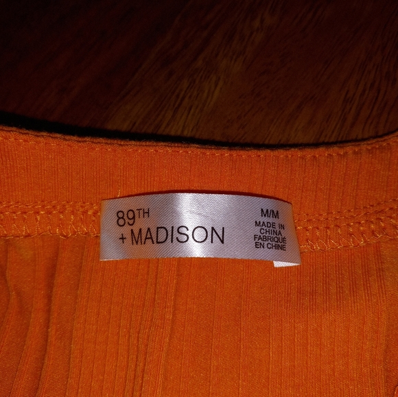 2 Ladies Tank Tops - Picture 3 of 7